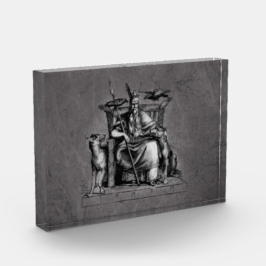 Odin ravens op zijn steentroon die de mythologie v fotoblokken (Links)