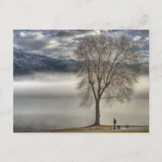 Odusoos Walking the dog Briefkaart