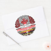 Oeganda-Oegandese Canadese vlag over boomstammen Ronde Sticker (Envelop)