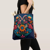 Oekraïens hart van bloemen tote bag (Dichtbij)