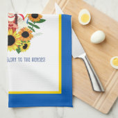 Oekraïens meisje Glory naar Oekraïne Theedoek (Quarter Fold)