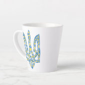 Oekraïens nationaal embleem trident tryzub etnical latte mok (Linkerhoek)
