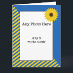 Oekraïense Birthday Kaart<br><div class="desc">Blauwe en gele kaart met een zonnebloem en een plekje om je eigen foto te uploaden. Gelukkige verjaardag binnen.</div>