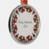 Oekraïense borduurvrouw metalen ornament (Rechts)