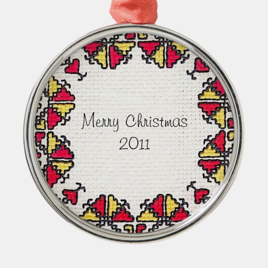 Oekraïense borduurvrouw metalen ornament (Voorkant)