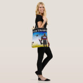 Oekraïense drone dominantie tote bag (Op model)