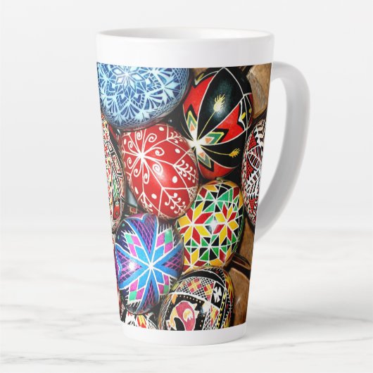 oekraïense paaseieren latte mok (Rechterhoek)