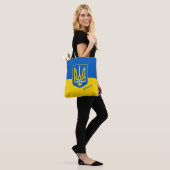 Oekraïense vlag en Oekraïense mode, winkelen en sp Tote Bag (Op model)