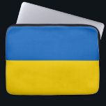 Oekraïense vlag laptop sleeve<br><div class="desc">Blauw en geel Oekraïens vlaggenontwerp.</div>