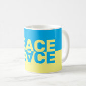 Oekraïense vlag met vredesbrieven koffiemok (Voorkant rechts)