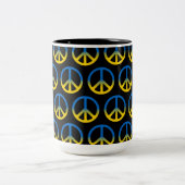 Oekraïense vredesgebaar tweekleurige koffiemok (Center)