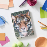 Oerwoud Cat - Tiger iPad Pro Cover<br><div class="desc">Oerwoud Cat I van Jennifer Paxton Parker. Deze kunst heeft een close-up van een stoïsche tijger in een zachte kunststijl. | 164728Z</div>