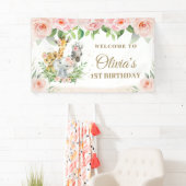 Oerwoud Dieren Safari Blush Pink Floral Backdrop Spandoek (Insitu)