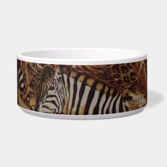 OERWOUD DIERLIJKE VEILIGHEID VOERBAKJE (Voorkant)