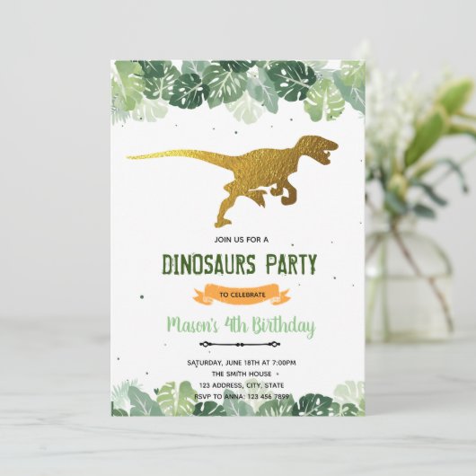 Oerwoud gouden t-rex dinosaur verjaardagsuitnodigi kaart (Staand voorkant)