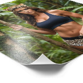 Oerwoud Queen FBB Striking A Pose in Leopard Skin Foto Afdruk (Hoek)