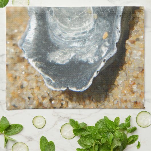 Oester Shell in het zand Theedoek (Gevouwen)