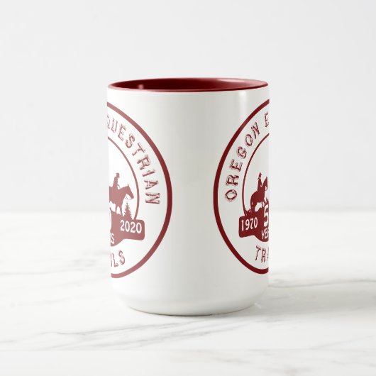 OET-Mok met 50-jarige logo maroon en wit Mok (Midden)