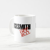 OFF DUTY LOCKSMITH KOFFIEMOK (Voorkant links)