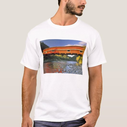 Office Covered Bridge de langste in Oregon op 2 T-shirt (Voorkant)