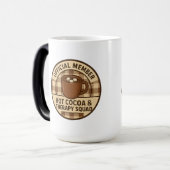 Official Member: Hot Cocoa & Therapy Squad Magische Mok (Voorkant links)