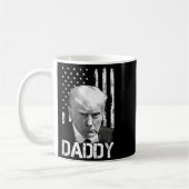 Officieel 2025 Trump Daddy _2  Koffiemok (Links)
