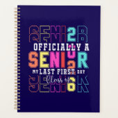 Officieel een senior 2026 Mijn laatste eerste dag  Planner (Voorkant)