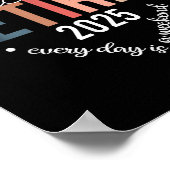 Officieel gepensioneerd 2025 Heart Shirt voor vrou Poster (Hoek)