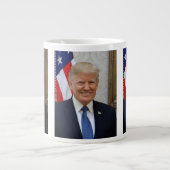 Officieel portret van Donald Trump Grote Koffiekop (Voorkant)