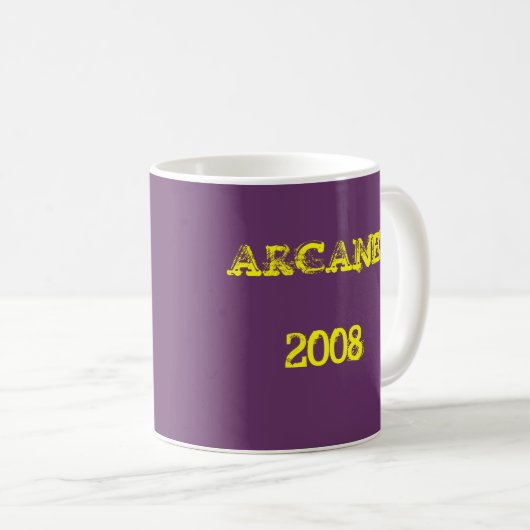 Officiële Arcane Merch mok "2008" (Voorkant rechts)