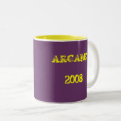 Officiële Arcane Merch mok "2008" (Voorkant rechts)