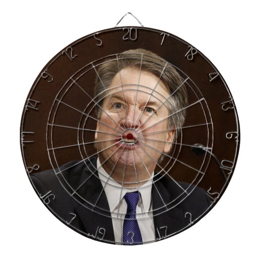 Officiële Brett Kavanaugh Dartbord (Voorkant)