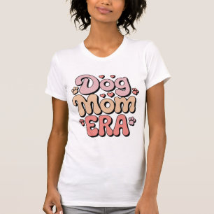 Officiële Dog Mom Club Lieve Typografie Ontwerp T-shirt
