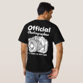 Officiële fotograaf kan te allen tijde magnetisch  t-shirt (Achterkant volledig)