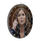 Officiële Kristi Noem Dartbord (Voorkant Links)