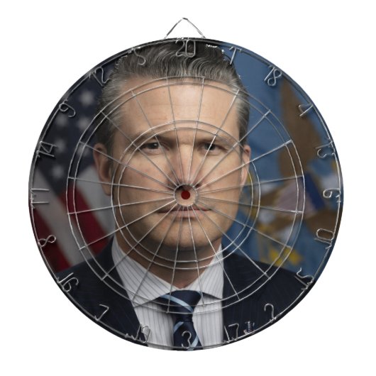 Officiële Pete Hegseth Dartbord (Voorkant)