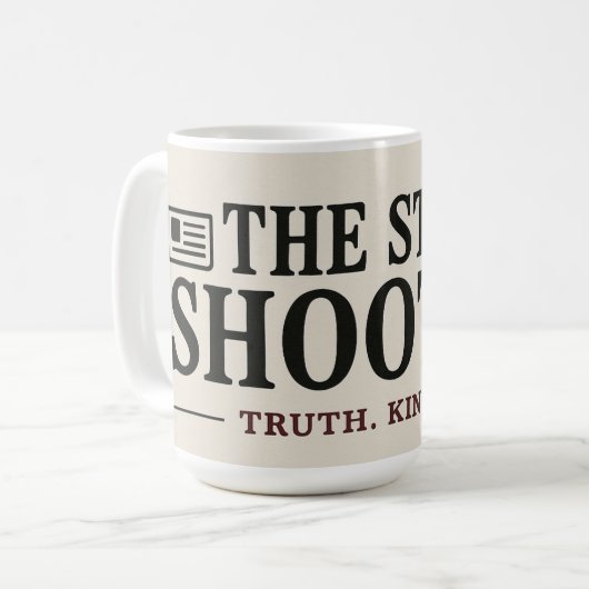 Officiële Strait Shooter Nieuws Koffiemok (Voorkant links)