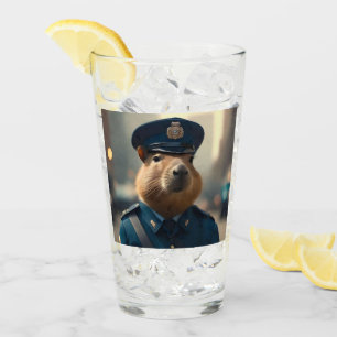 Officier Capybara: Vrede bewaren, Glas