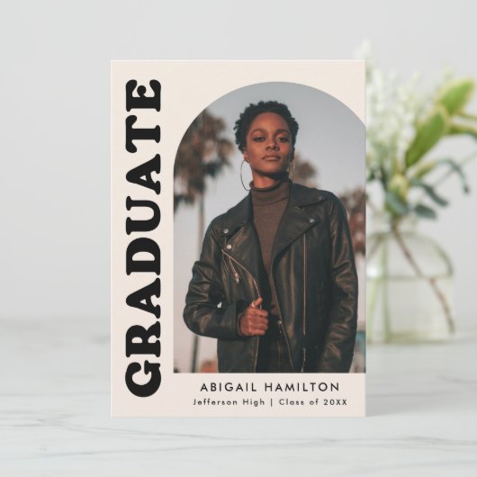 Offset Arch Cream Photo Graduparty Kaart (Staand voorkant)