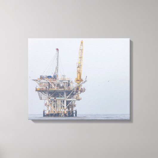 Offshore Olie Rig in mistige oceaan Canvas Afdruk (Voorkant)