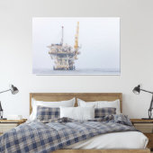 Offshore Olie Rig in mistige oceaan Canvas Afdruk (Insitu (Slaapkamer))