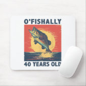 Ofishally 40 Years Old 1985 Fishing Fisherman 40th Muismat (Met muis)