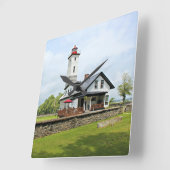 Ogdensburg Harbor Lighthouse, New York Wall Clock Vierkante Klok (Hoek)