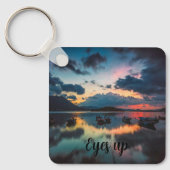 Ogen Omhoog Inspirerend | Zonsondergang Reflectie Sleutelhanger (Voorkant)