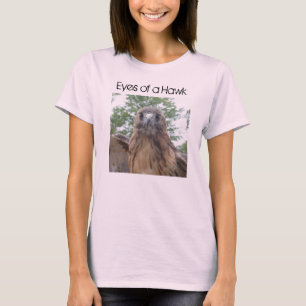 Ogen op een Hawk Conservation Shirt