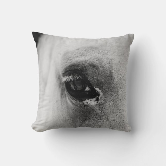 OGEN VAN DE WITTE HORSE KUSSEN (Voorkant)