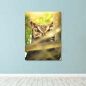 Ogen van het bos (Grote gehoornde uil) Canvas Afdruk (Insitu (Houten vloer))