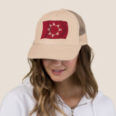 Oglala Lakota Vlag Hoed Trucker Pet (In situ)
