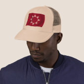 Oglala Lakota Vlag Hoed Trucker Pet (In situ)