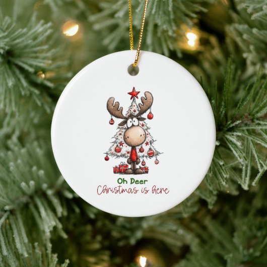 Oh Deer Christmas Is Here Cute Reindeer Christmas Keramisch Ornament (Boom)